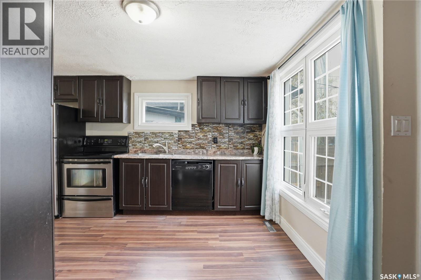 1115 J AVENUE N - 18