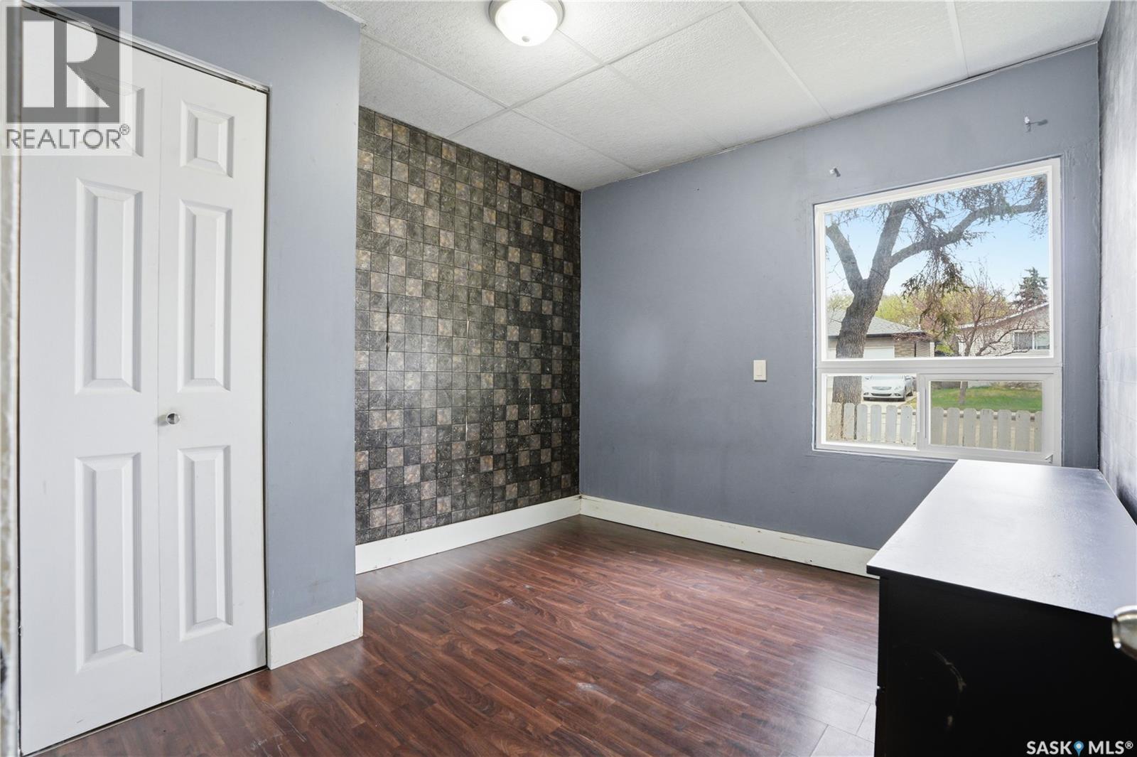 1115 J AVENUE N - 25