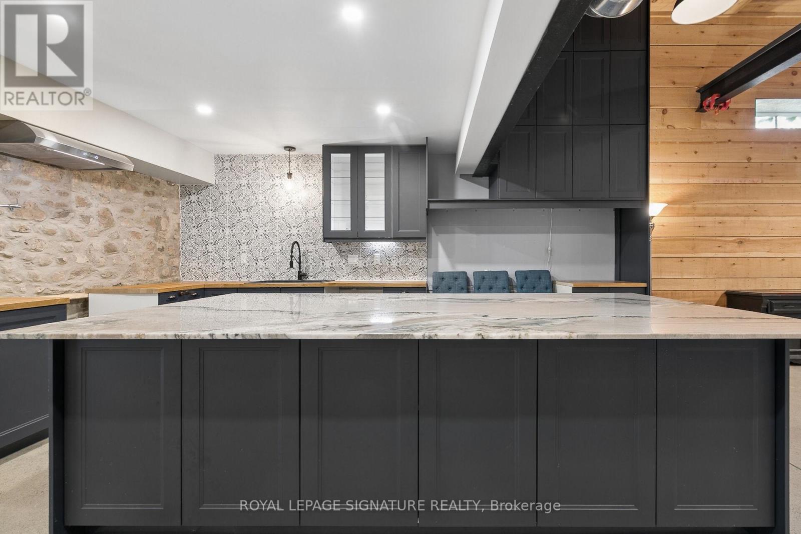 24 DAVIDSON STREET - 4