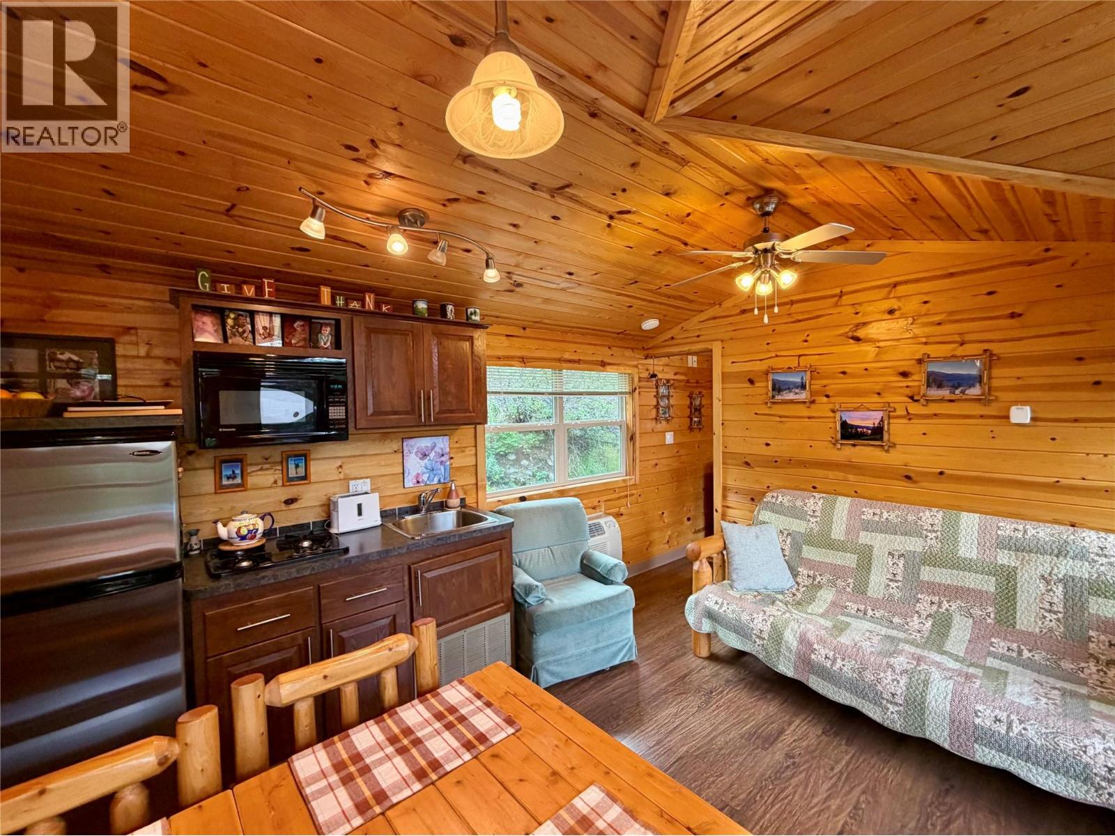 3160 Hama Road, Christina Lake