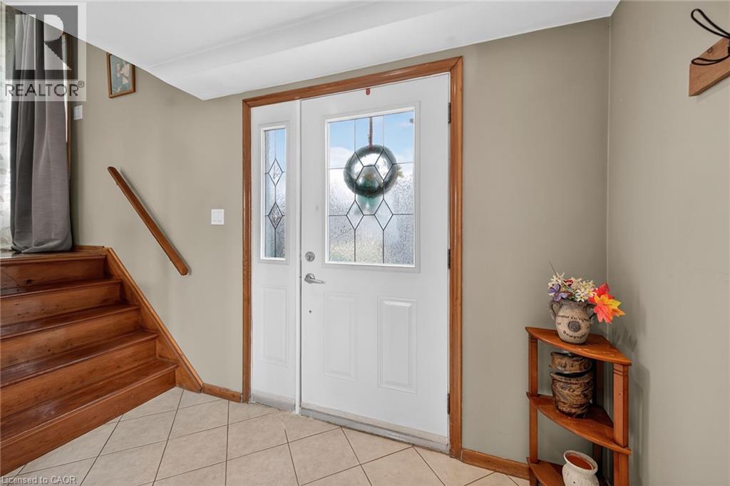 210 COLUMBIA Drive - 6
