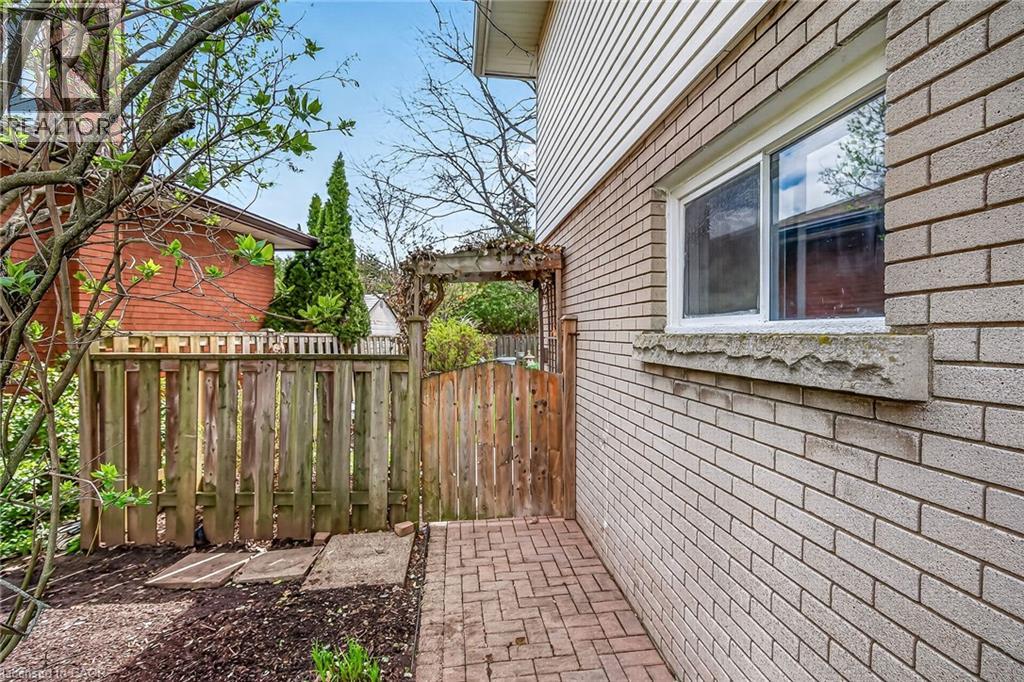 210 COLUMBIA Drive - 40