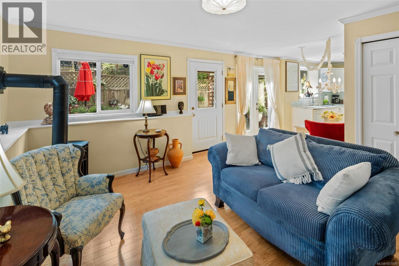 #3 1425 Richardson St - 14