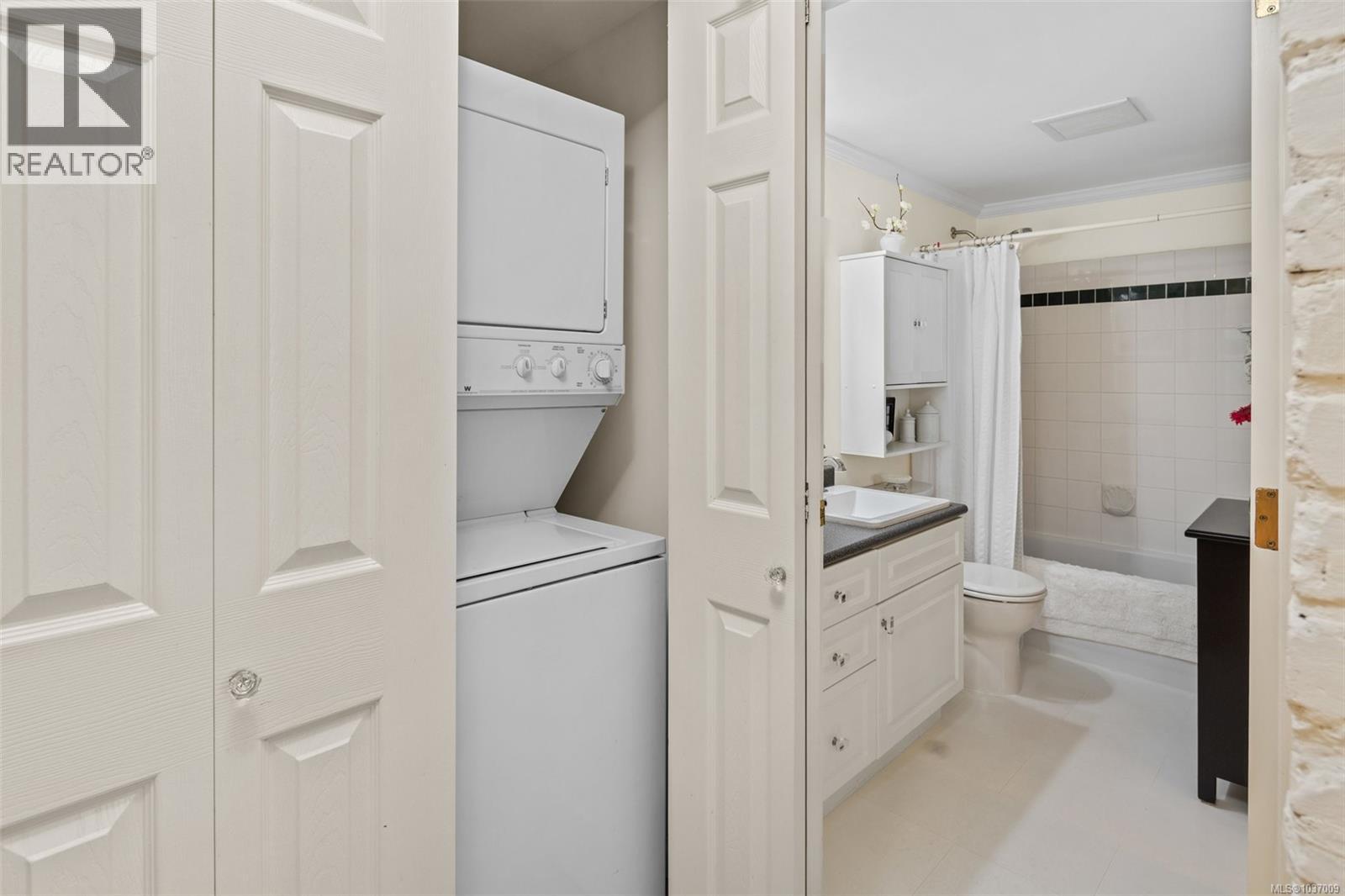 #3 1425 Richardson St - 21