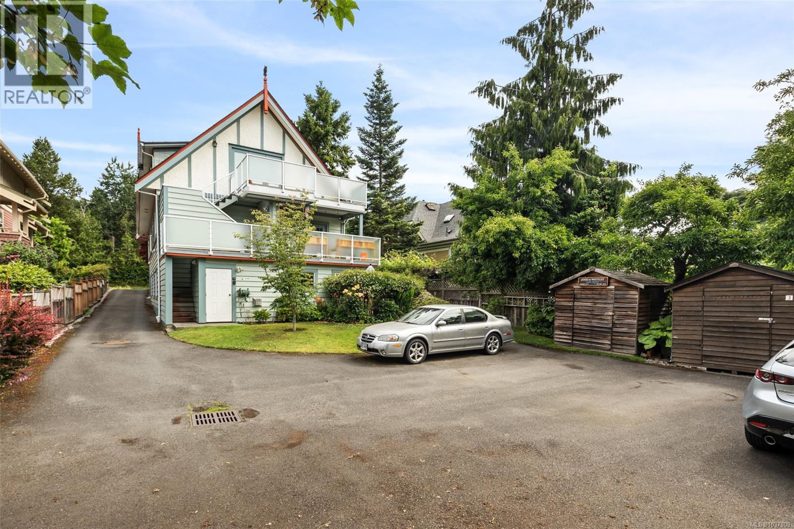 #3 1425 Richardson St - 24