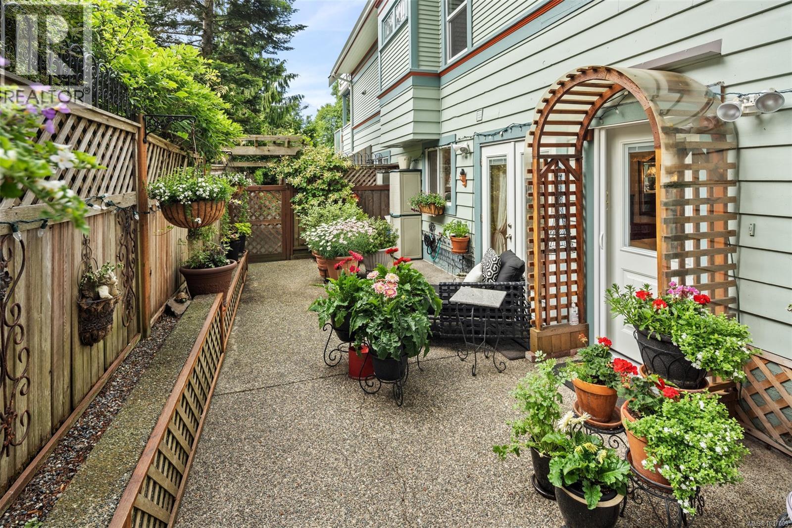 #3 1425 Richardson St - 7