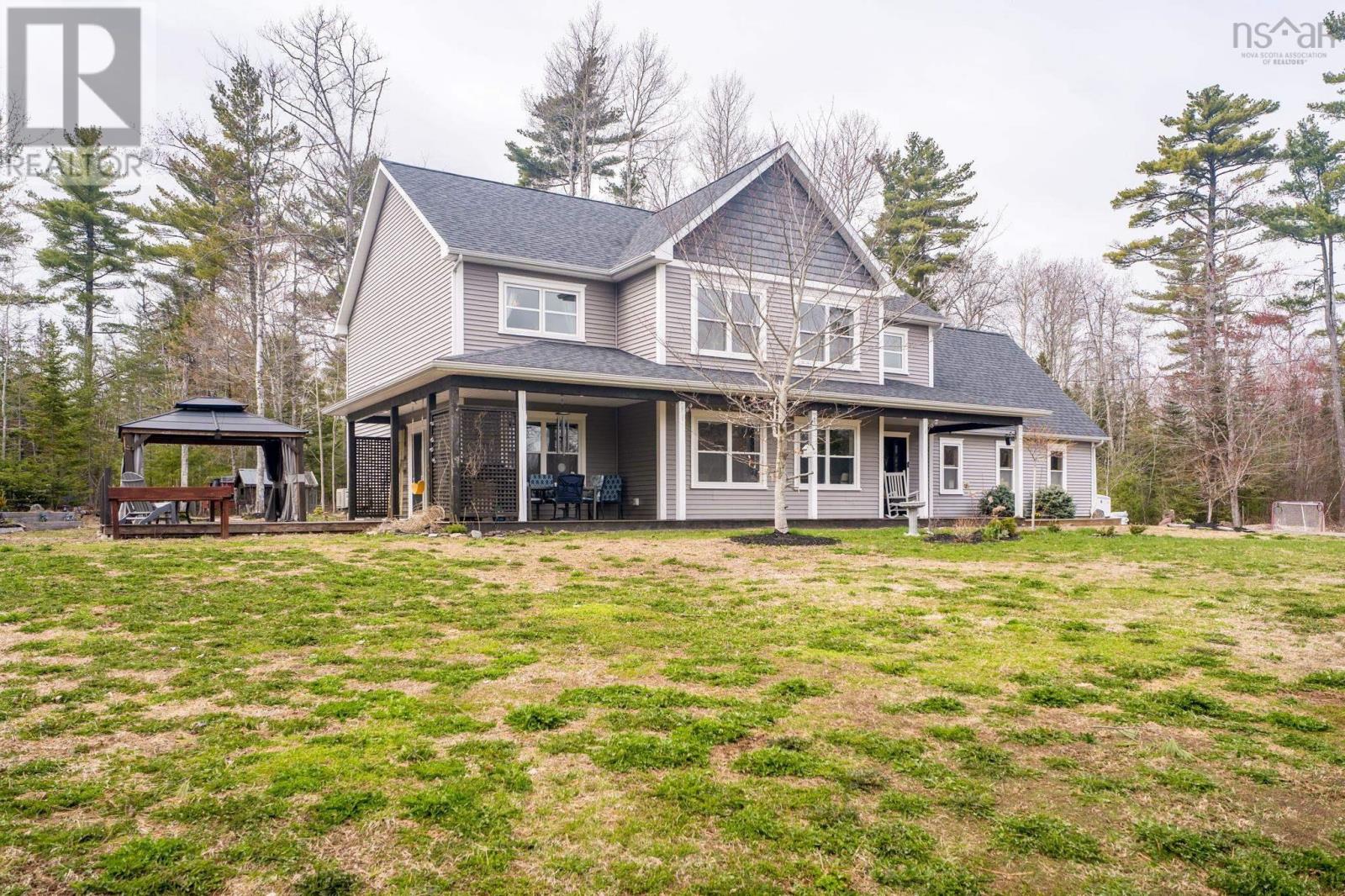 561 Hall Road - 36