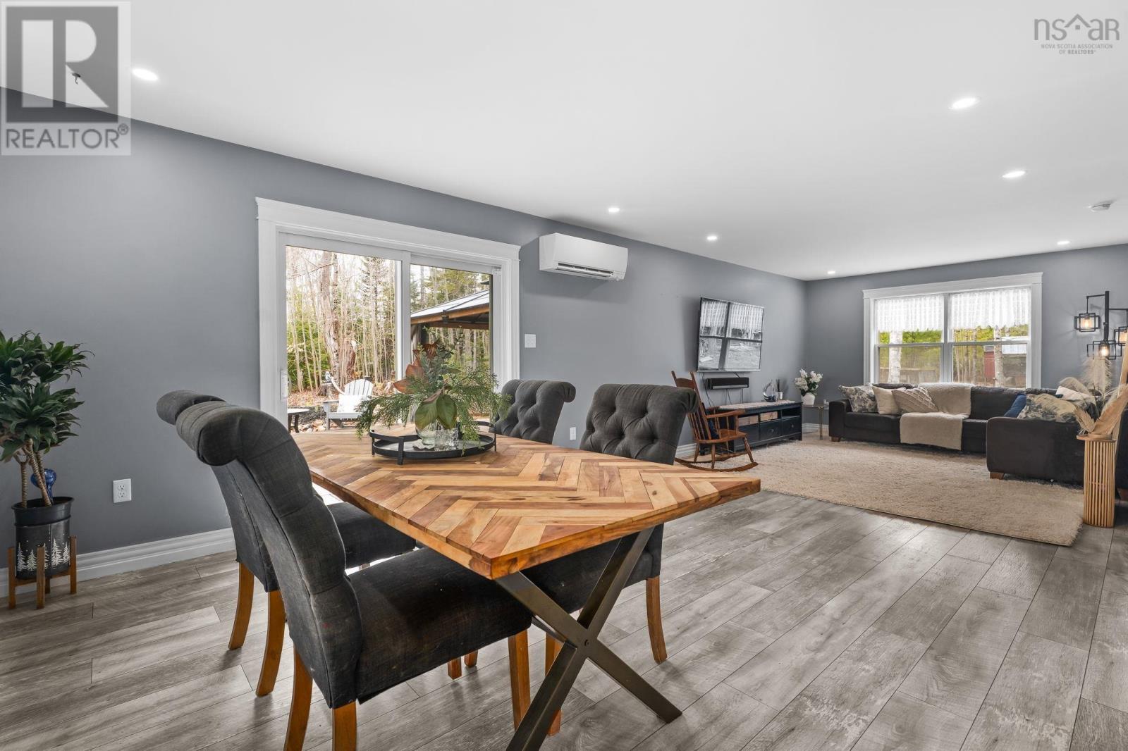 561 Hall Road - 12