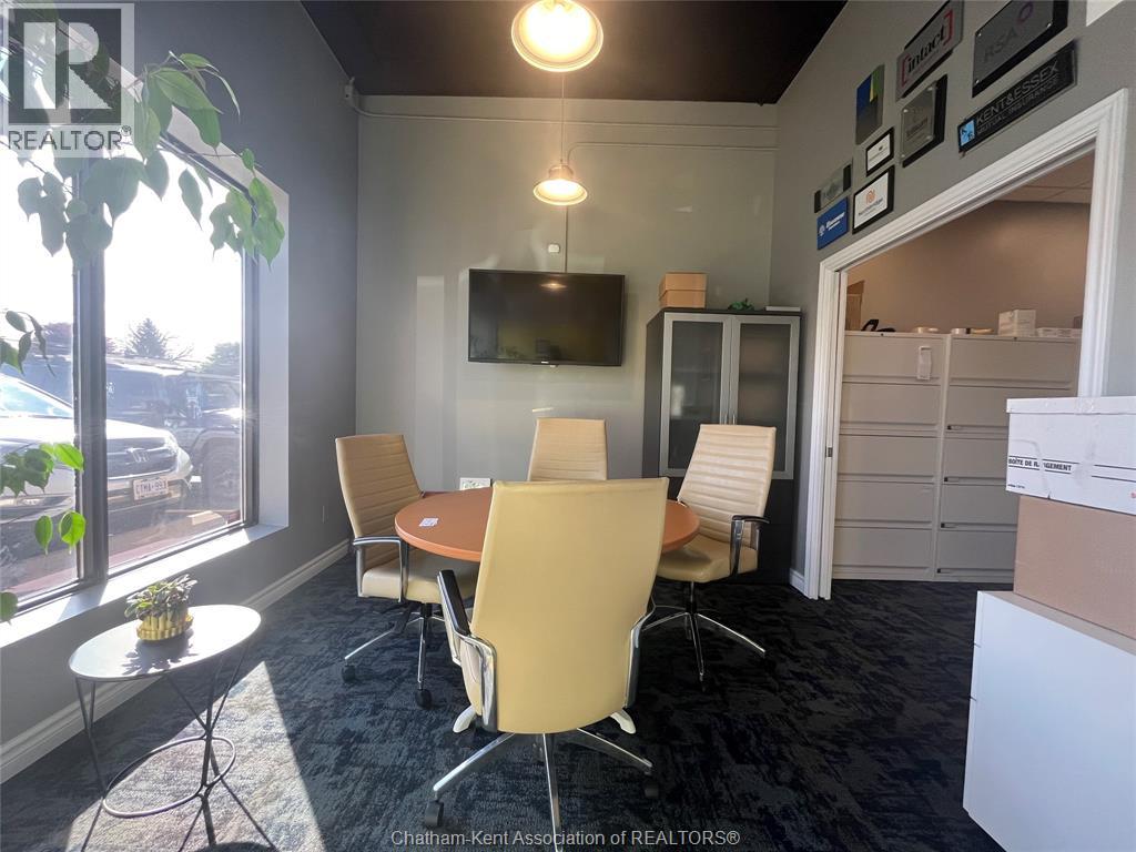 350 Lacroix STREET Unit# 4, Chatham, Ontario, N7M2W3 — Photo 3