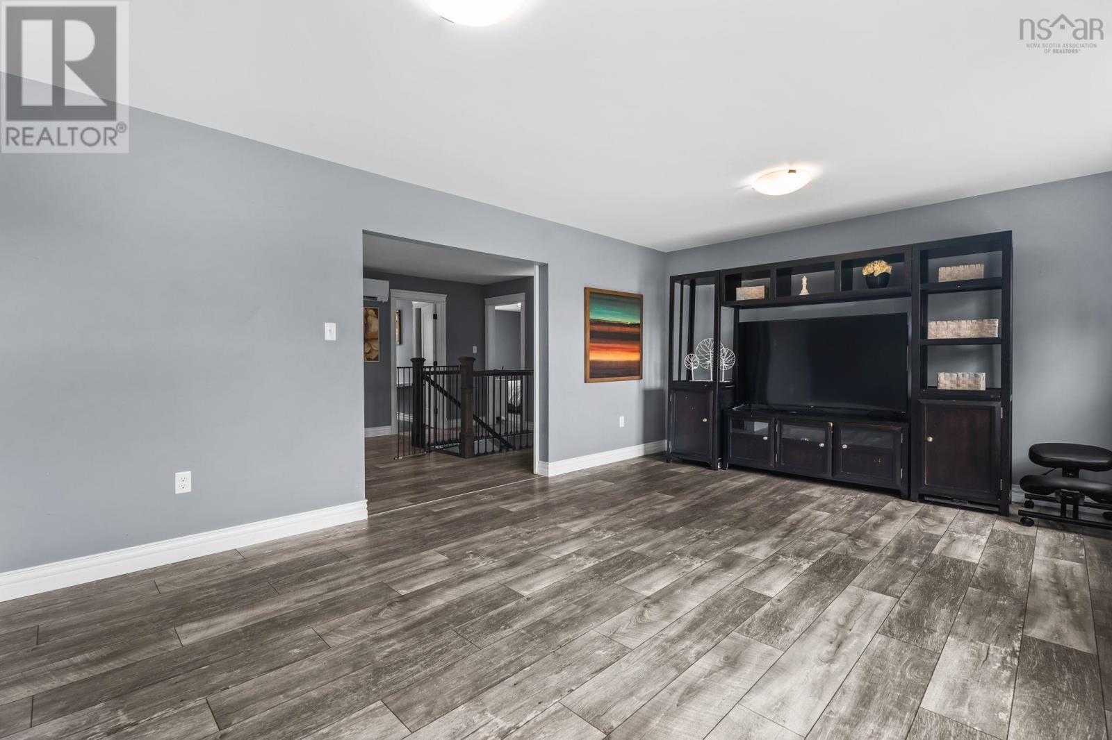 561 Hall Road - 22