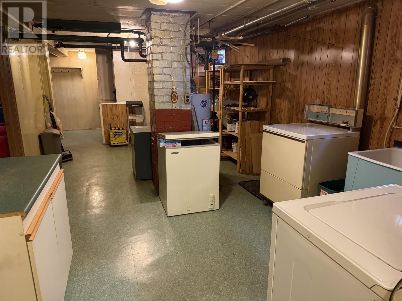423 Dawson ST, Thunder Bay, Ontario, P7A3V6 — Photo 2