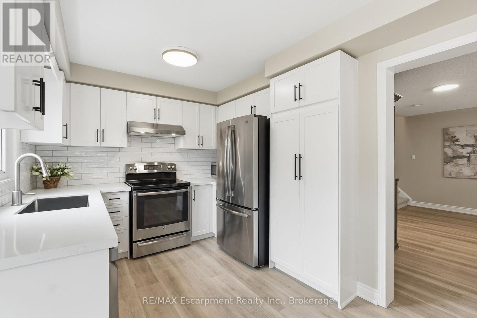 2124 GLENHAMPTON ROAD - 14