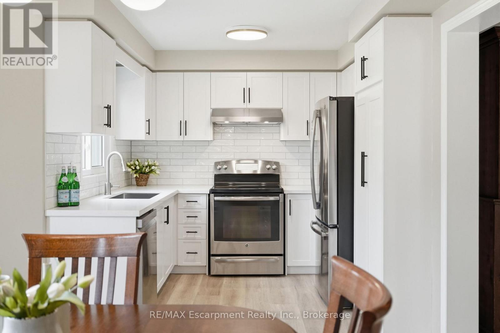 2124 GLENHAMPTON ROAD - 21