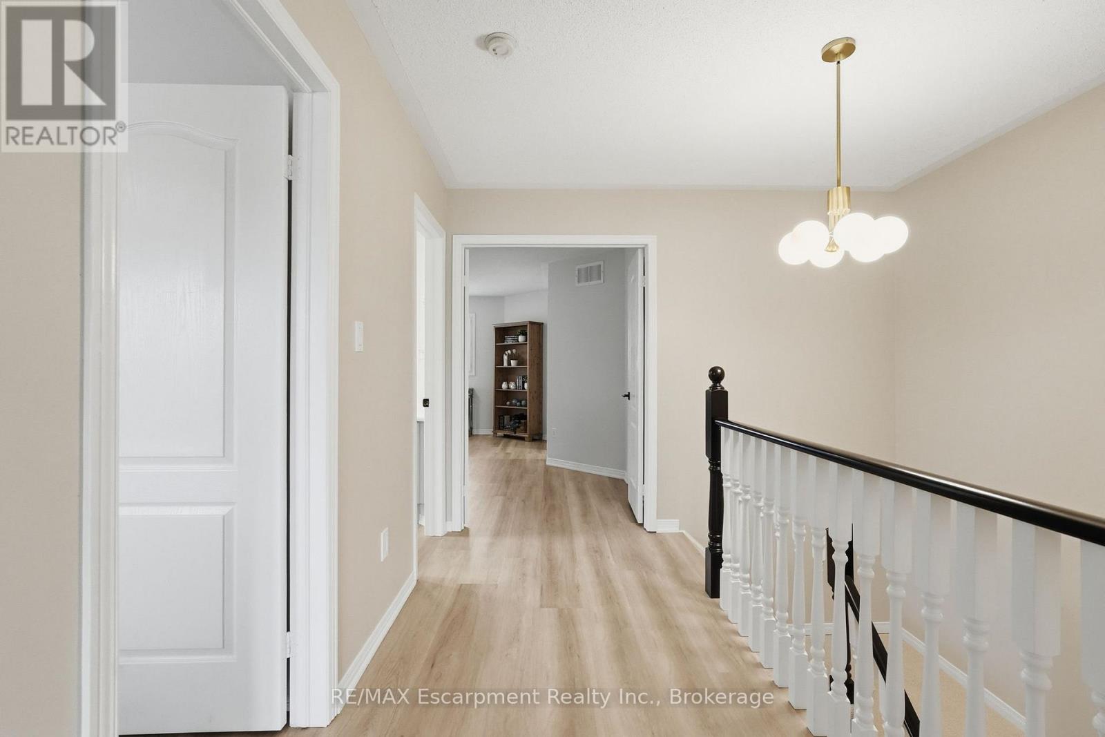 2124 GLENHAMPTON ROAD - 23