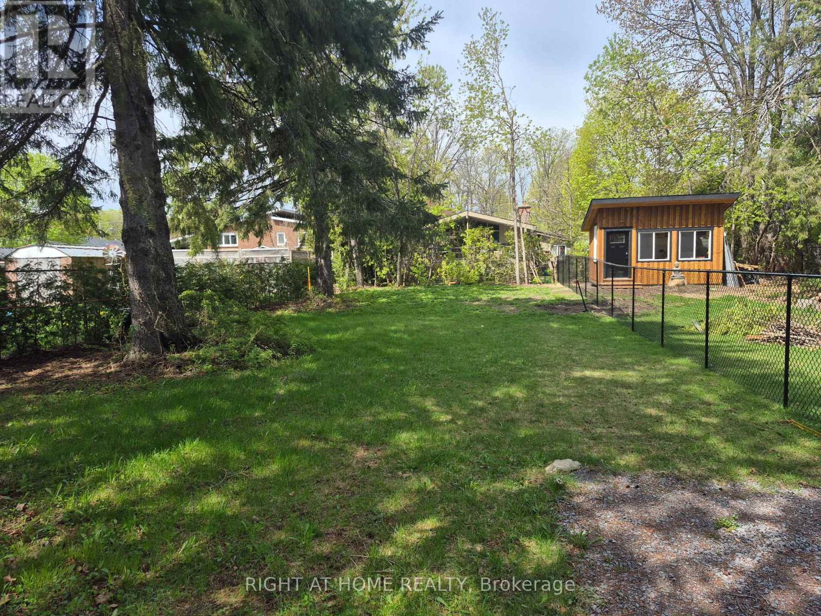 Land for Sale in Arnprior – 250 HARRINGTON STREET, Arnprior – MLS# X12668874 - Image 7