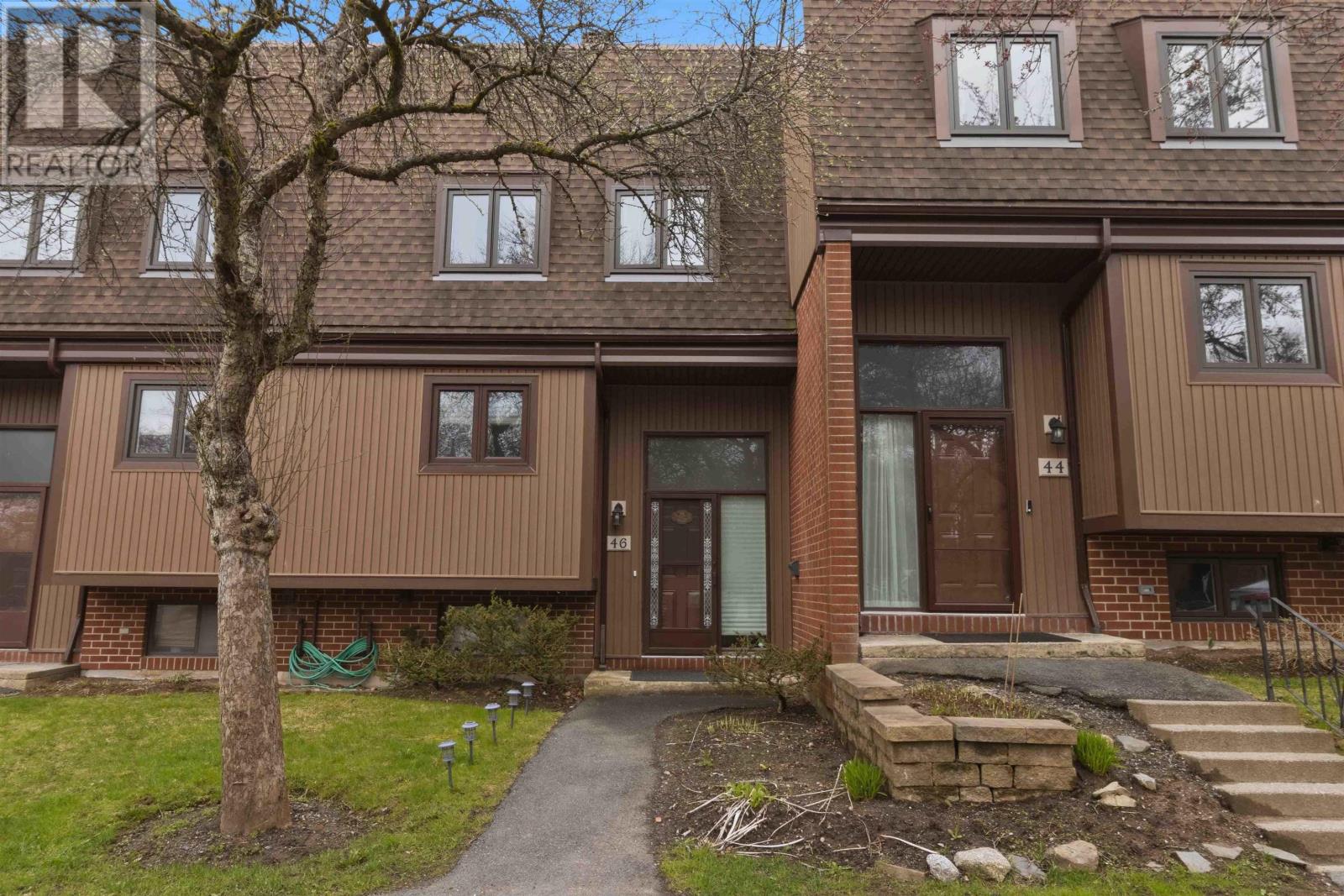 Property 37 of 44 of 46 Hanover Court