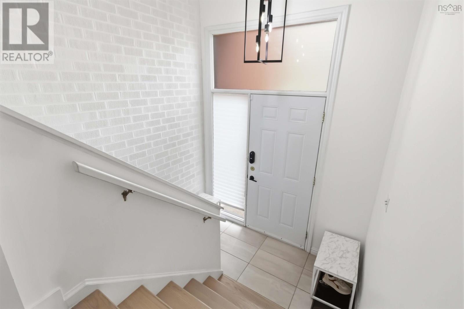 Property 34 of 44 of 46 Hanover Court