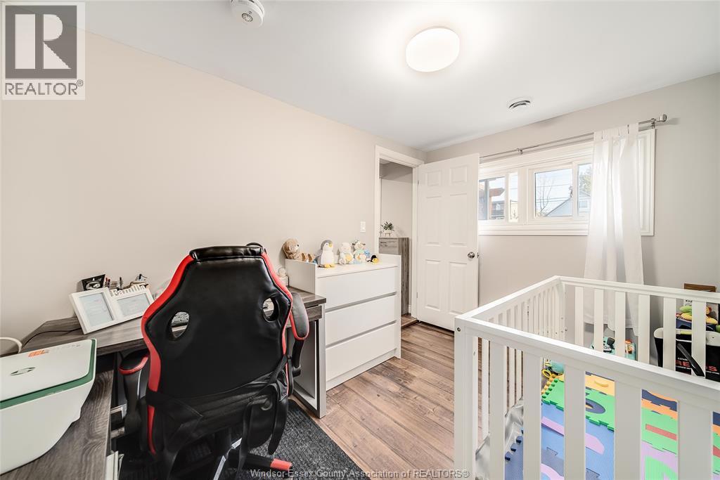 845 ARTHUR, Windsor, Ontario, N8Y3Y1 — Photo 2