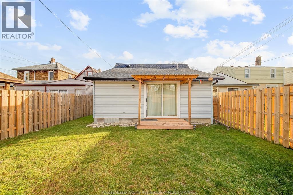 845 ARTHUR, Windsor, Ontario, N8Y3Y1 — Photo 12