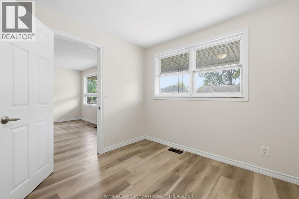 994 Josephine, Windsor, Ontario, N9B2L5 — Photo 8