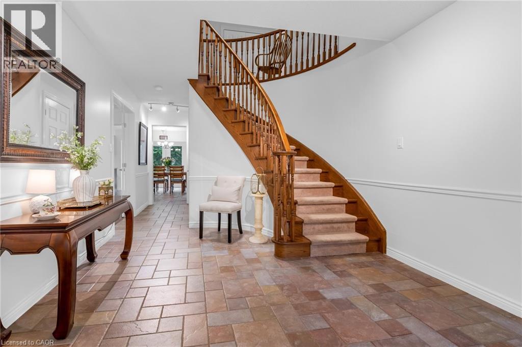 107 GARDEN Avenue, Ancaster, Ontario, L9G4V9 — Photo 2