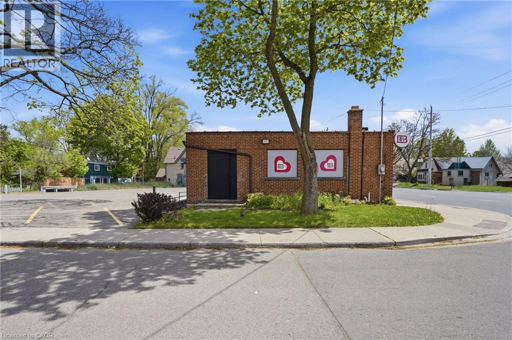 1568 MAIN Street W, Hamilton, Ontario, L8S1E7 — Photo 17