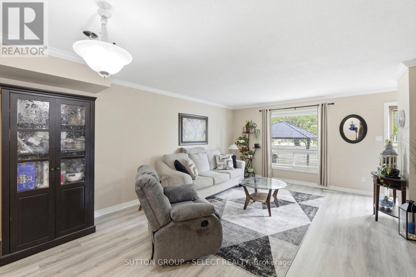 #1 151 BONAVENTURE DRIVE - 5