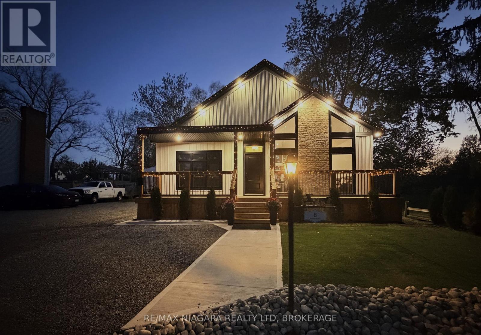 8 ADELAIDE STREET - 42