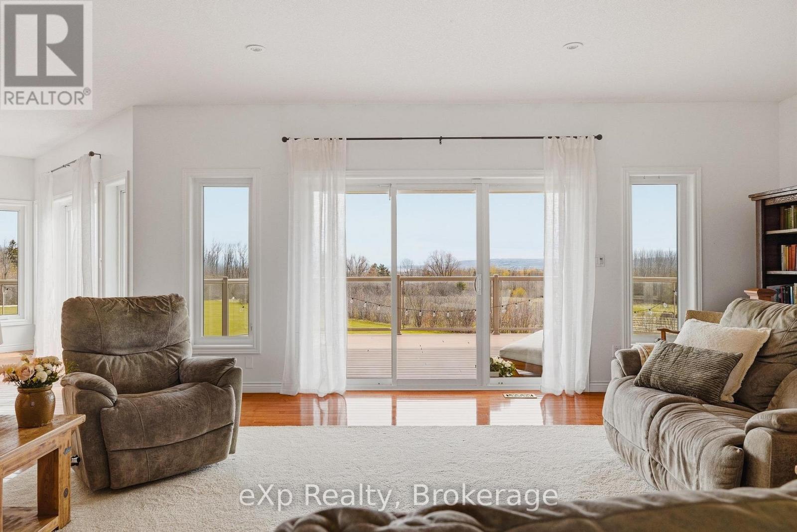 138430 112 GREY ROAD - 19