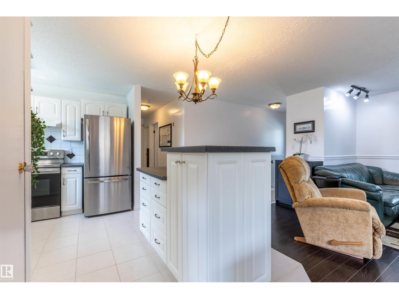 722 GRANDIN DR — photo 10