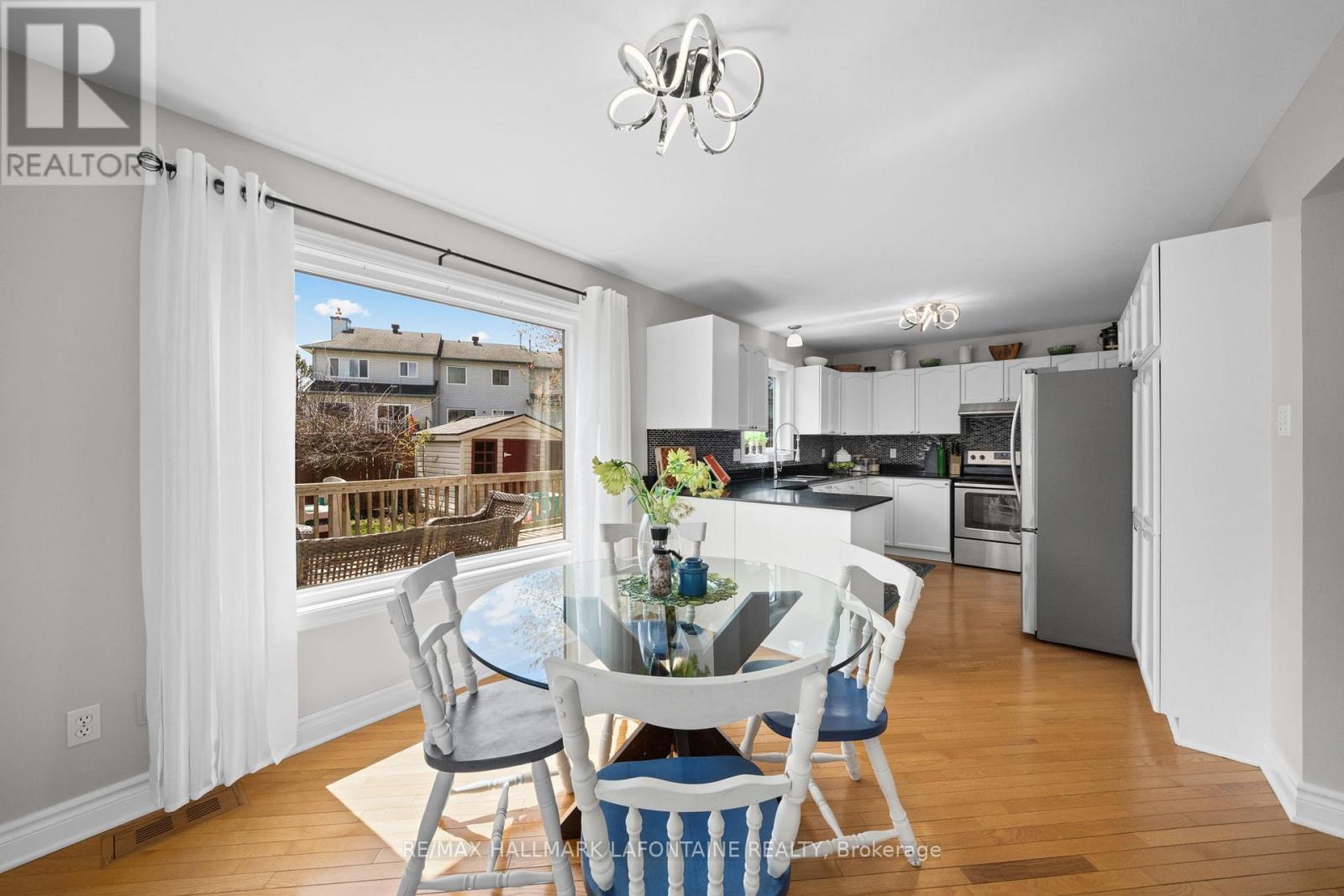 867 CLEARCREST CRESCENT - 17
