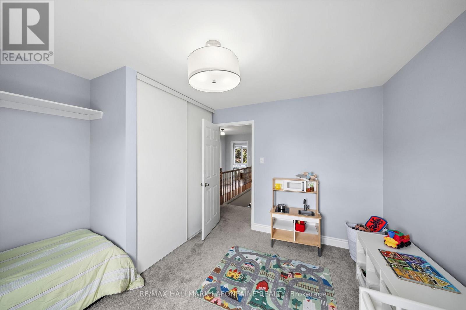 867 CLEARCREST CRESCENT - 33