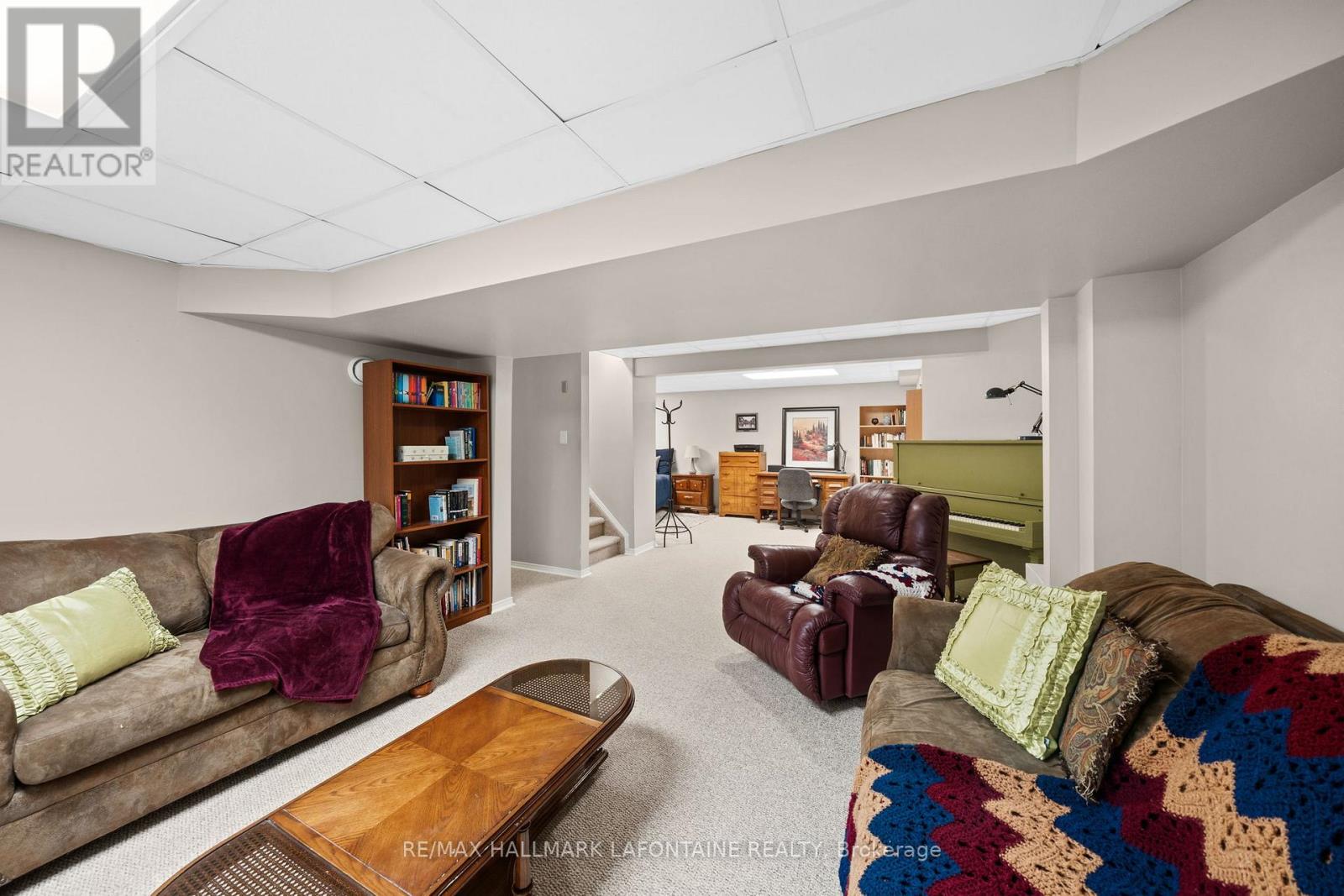 867 CLEARCREST CRESCENT - 39