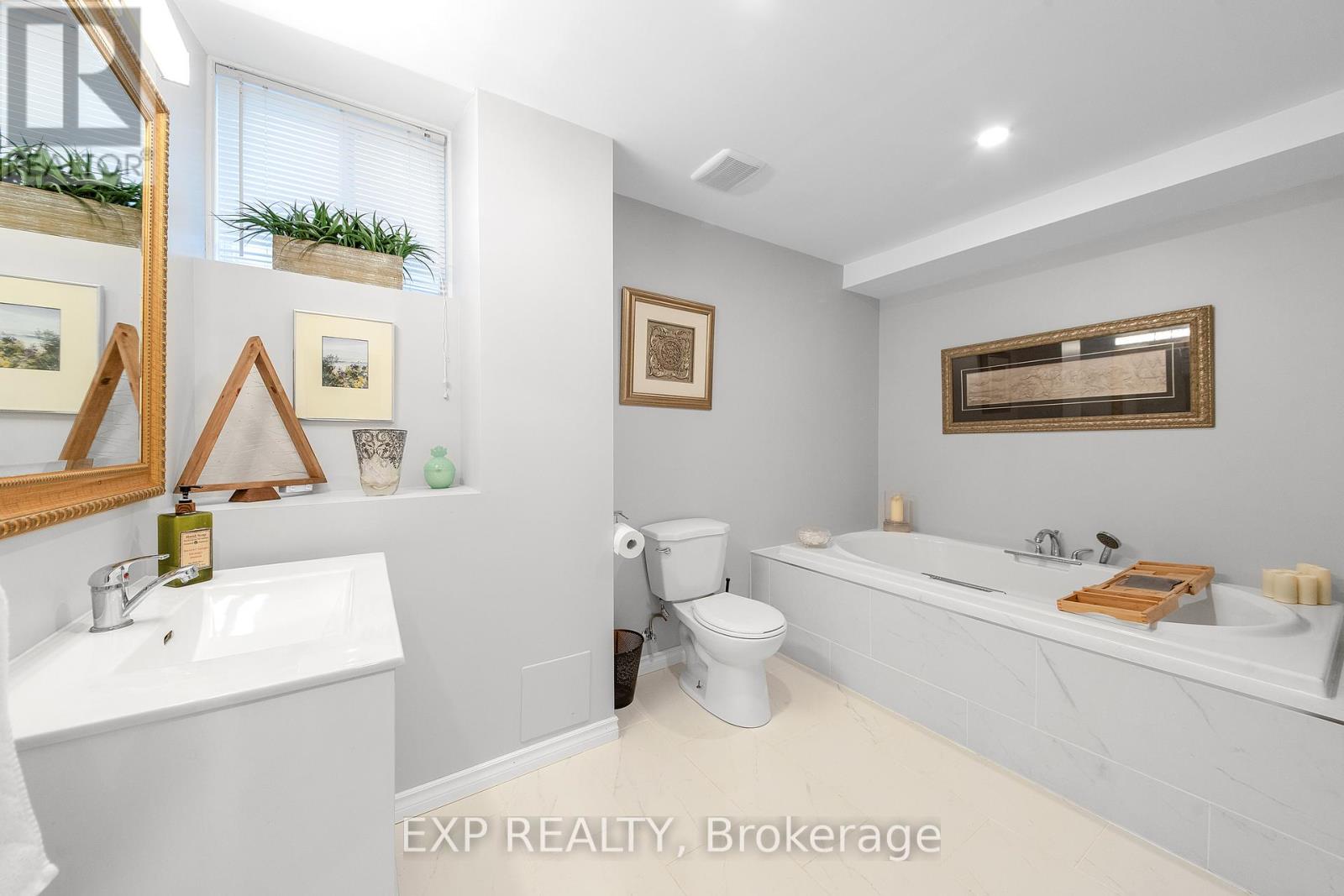 519 MILLARS SOUND WAY - 33
