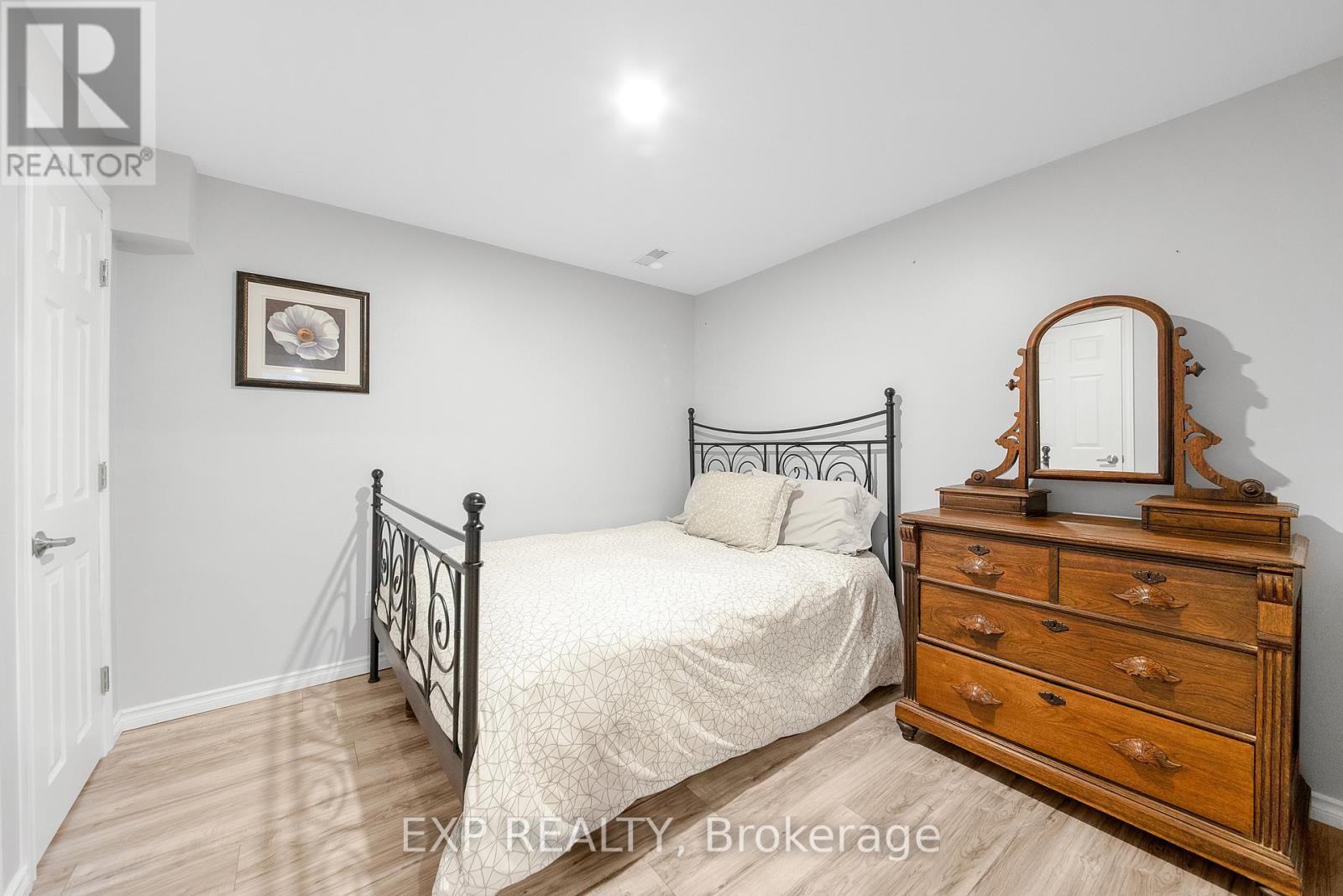 519 MILLARS SOUND WAY - 36
