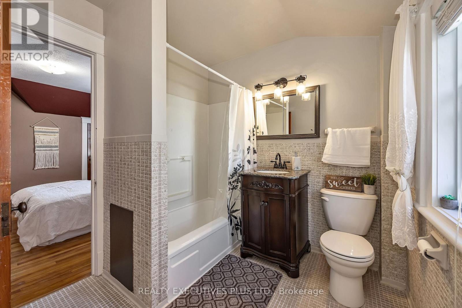 605 WATER STREET - 19