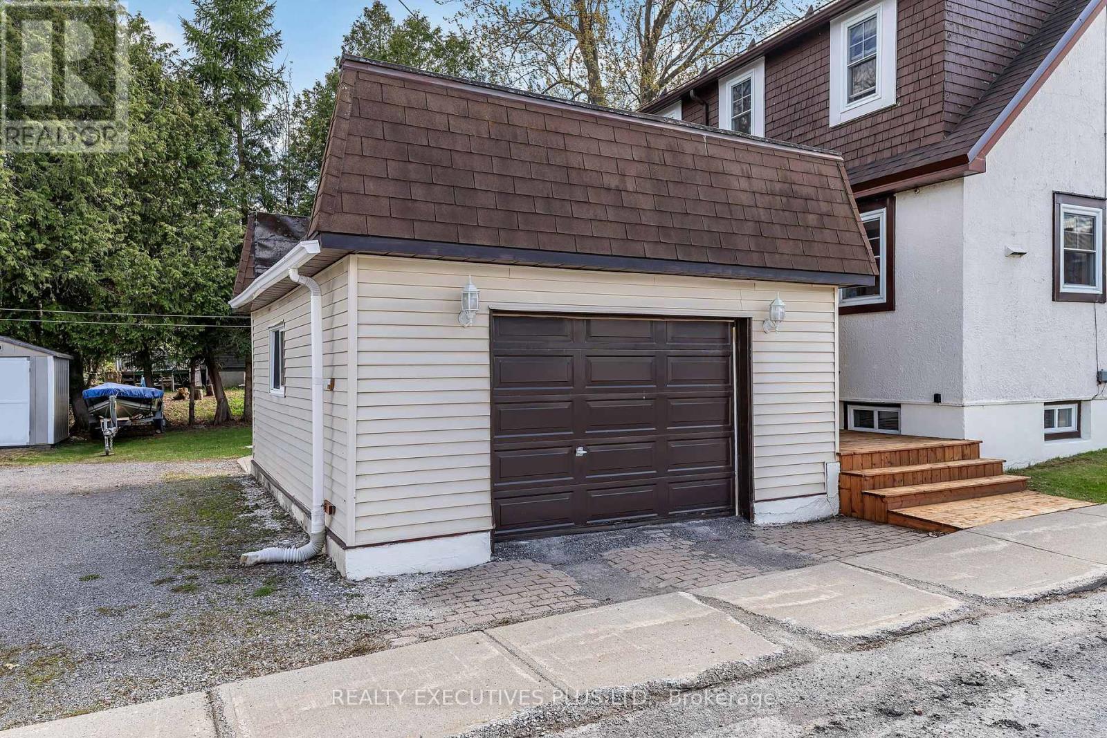 605 WATER STREET - 29