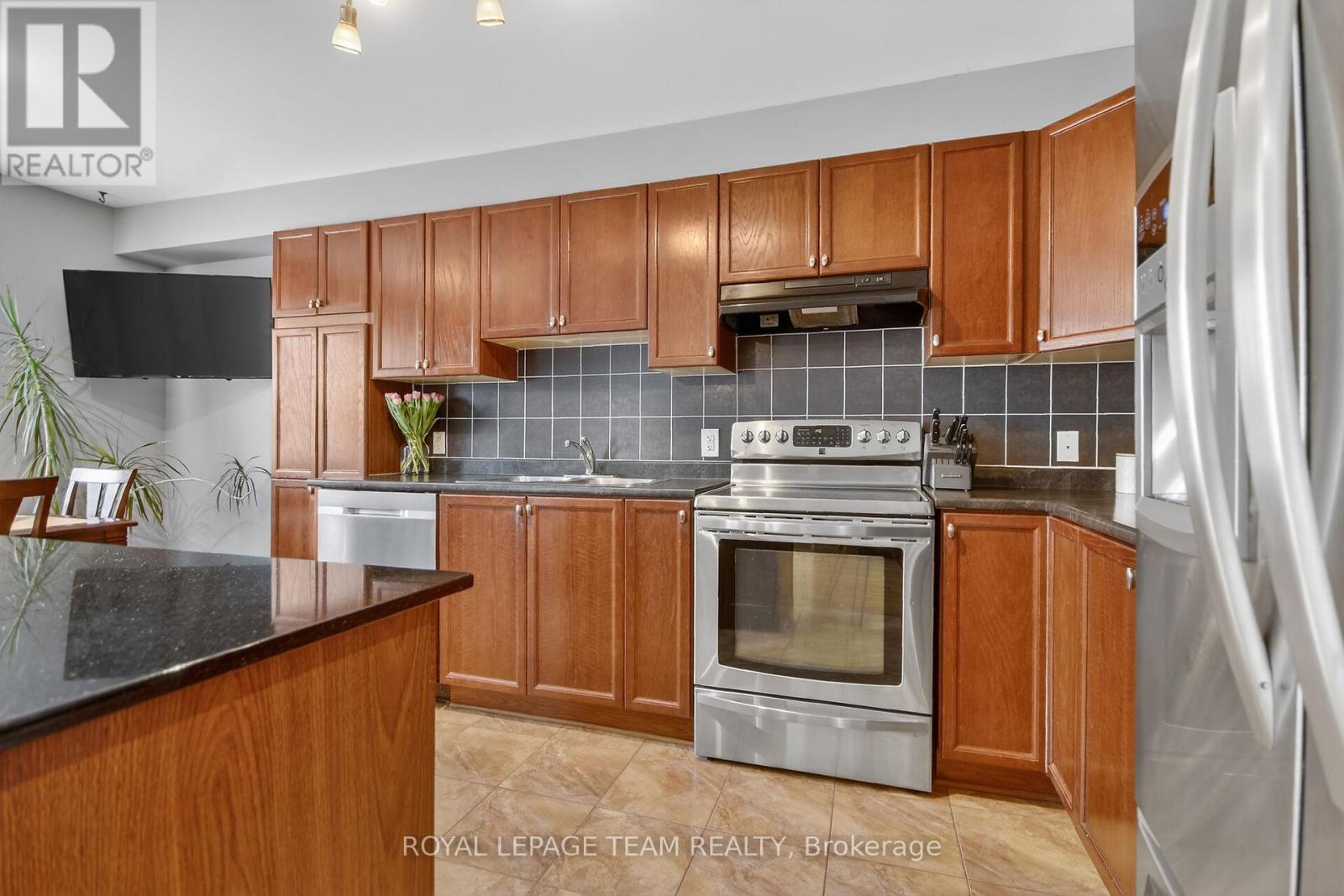 317 COPPERFIELD CRESCENT - 10