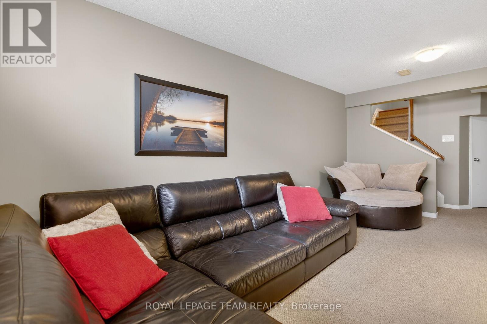317 COPPERFIELD CRESCENT - 29