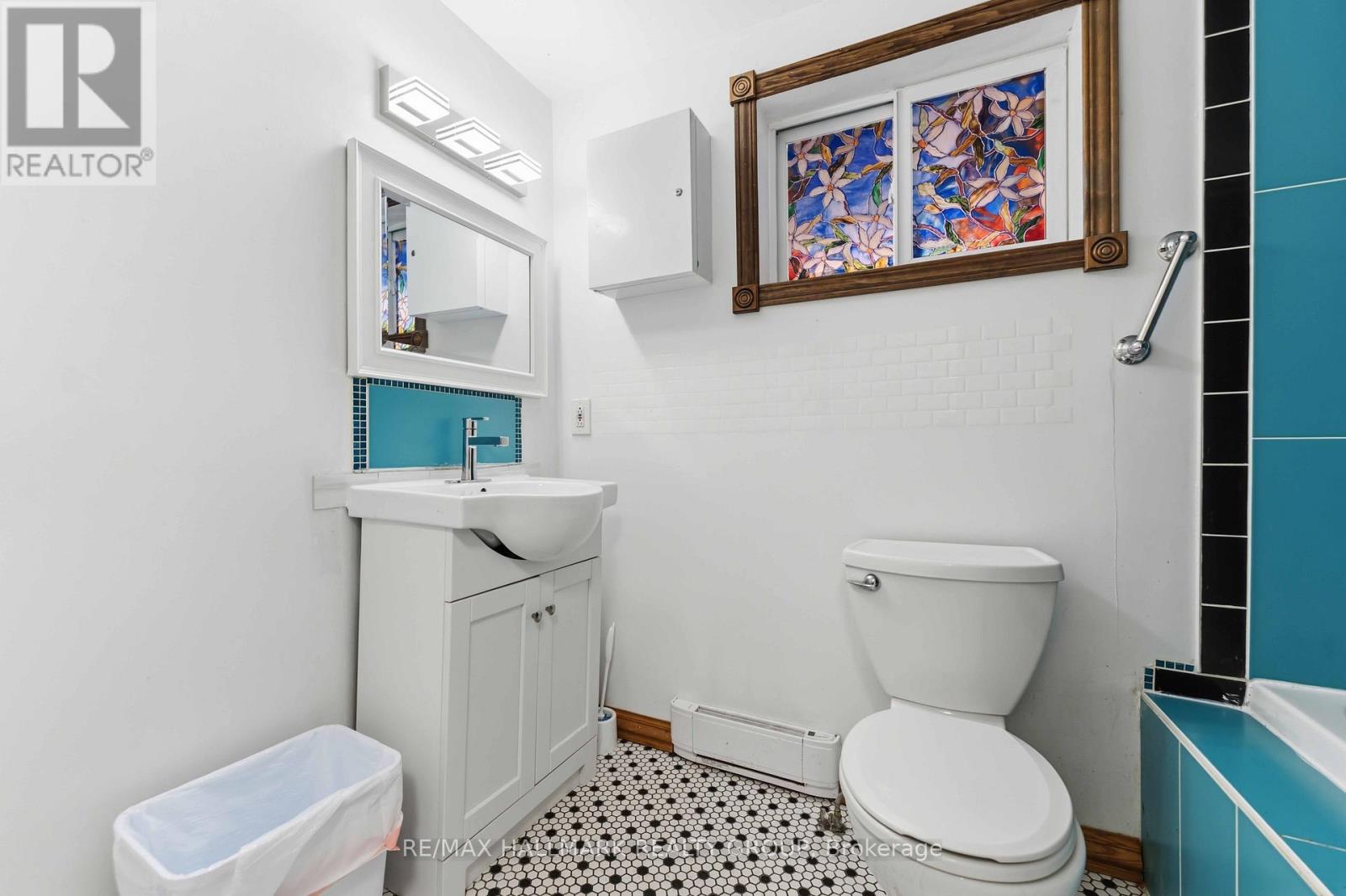 24 PATRO STREET - 17