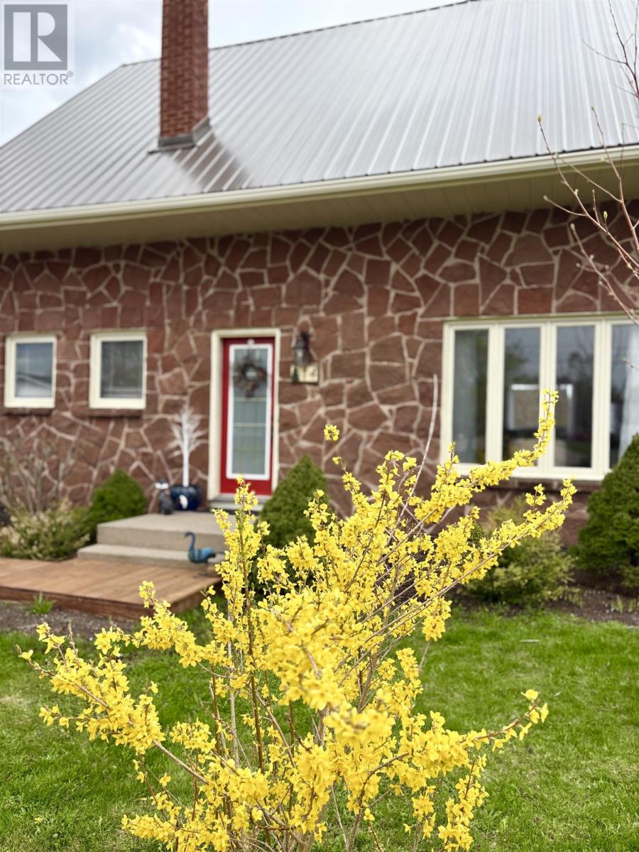 14 Laura Jean Crescent - 2