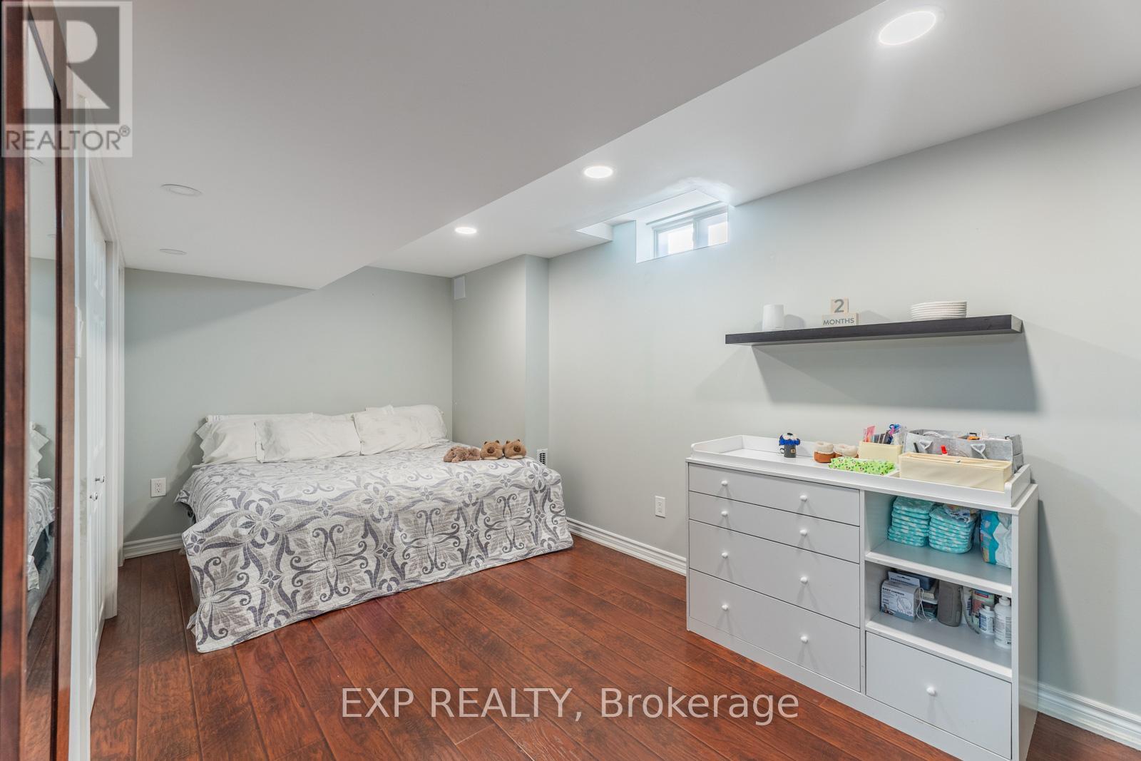 81 FARTHINGALE CRESCENT - 31