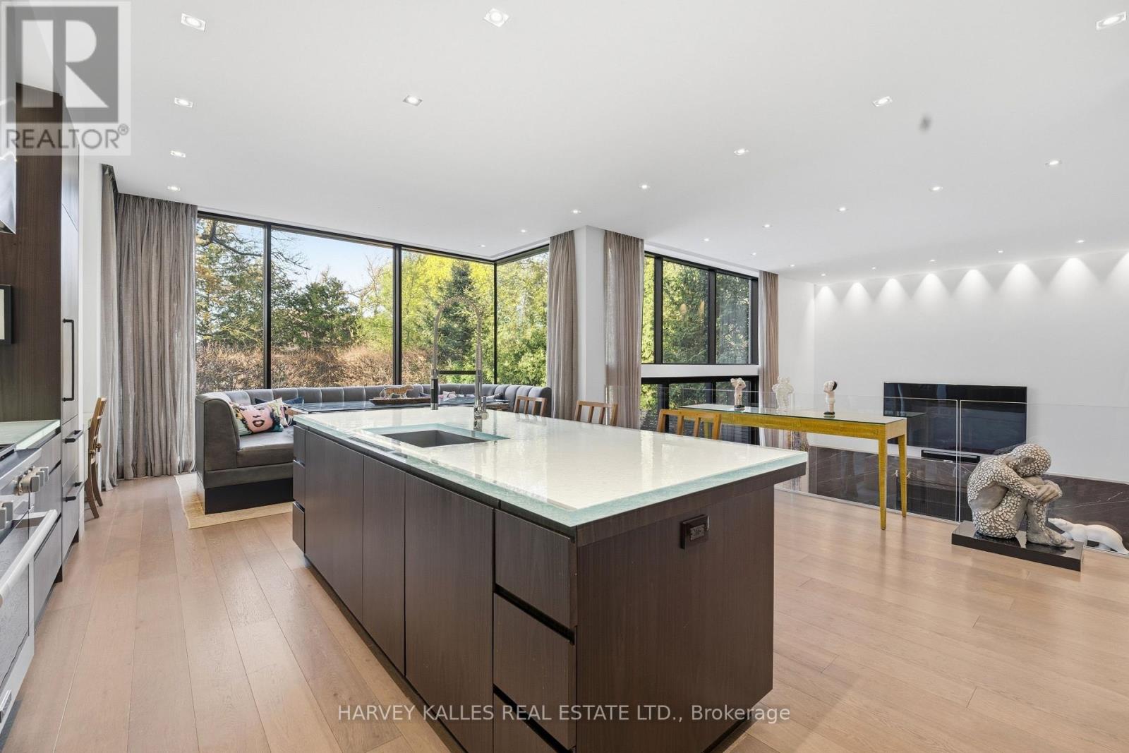 43 HILLHOLM ROAD - 11