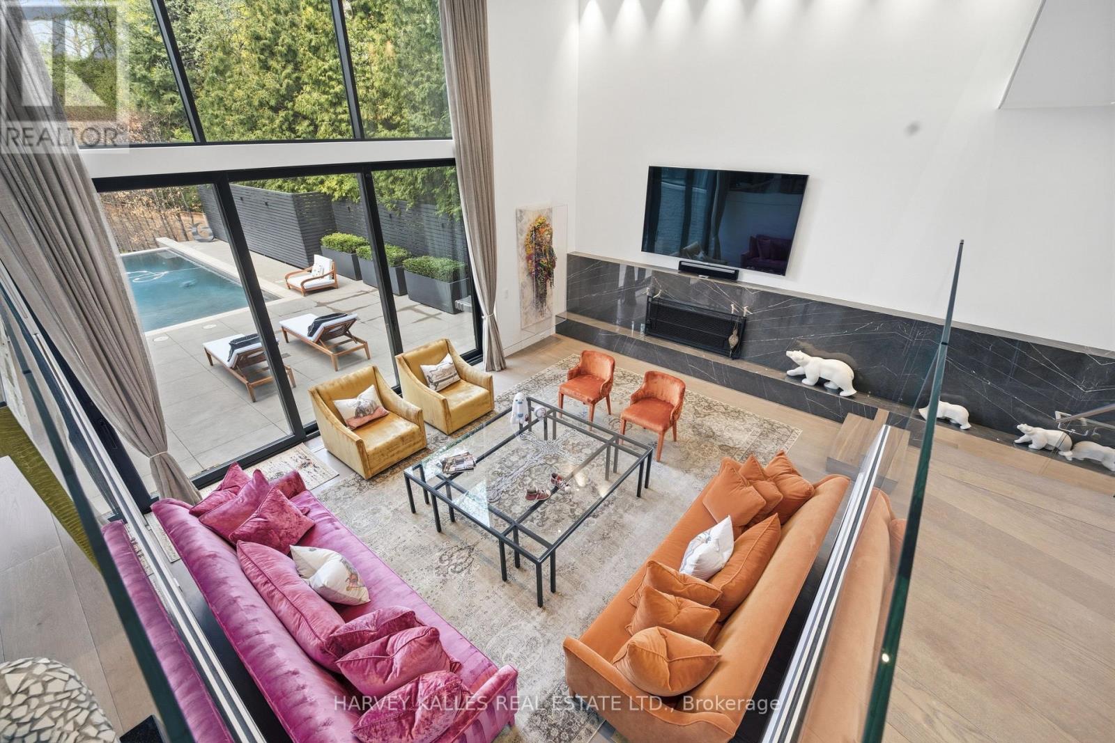 43 HILLHOLM ROAD - 16