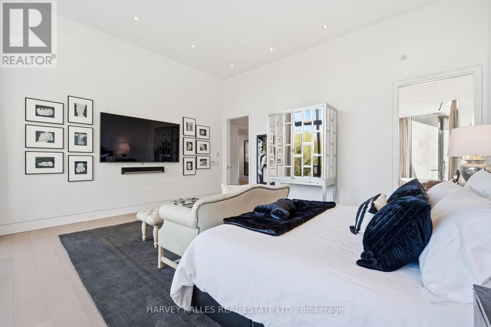 43 HILLHOLM ROAD - 18