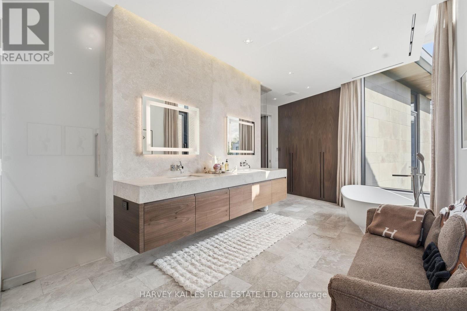 43 HILLHOLM ROAD - 19