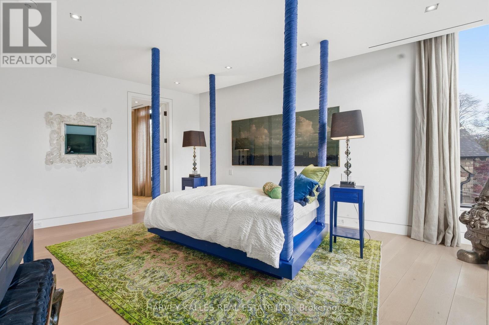 43 HILLHOLM ROAD - 25