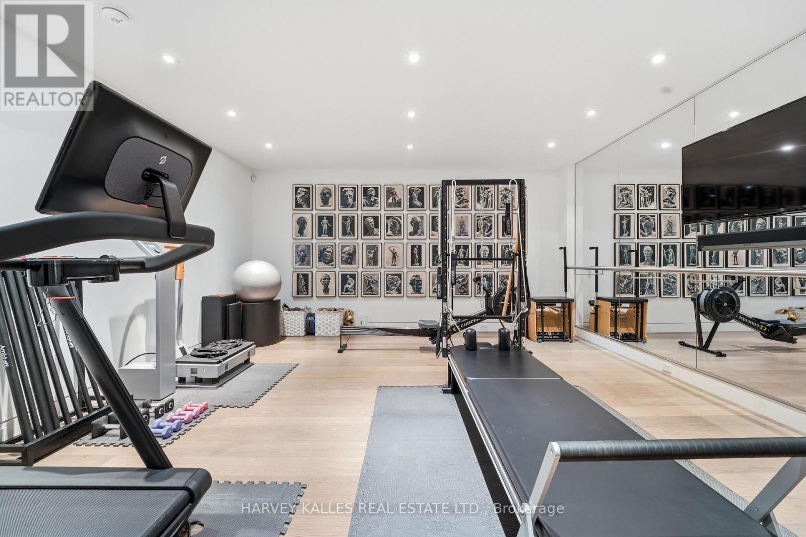 43 HILLHOLM ROAD - 29