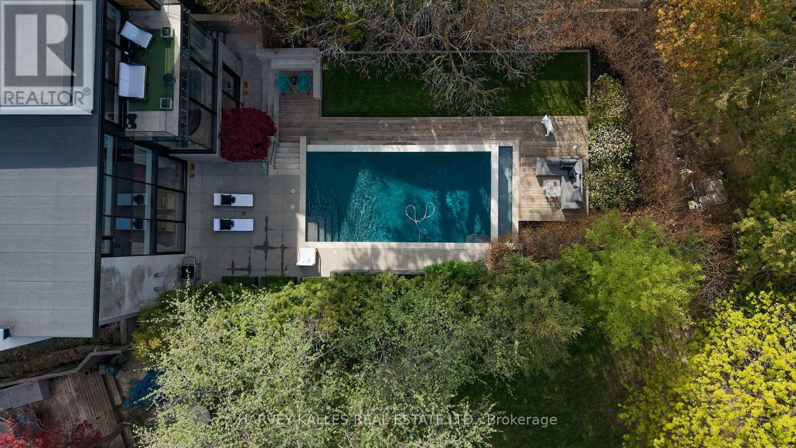 43 HILLHOLM ROAD - 38