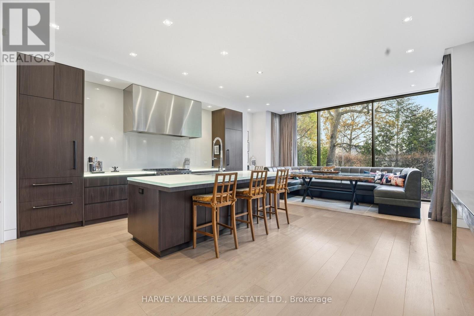 43 HILLHOLM ROAD - 9